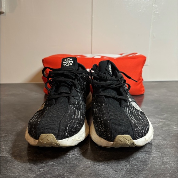 Nike Pegasus Turbo Black and White Running Shoes - Picture 5 of 5